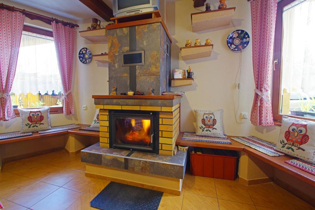 Yellow Paradise House Hrabusice Exterior photo