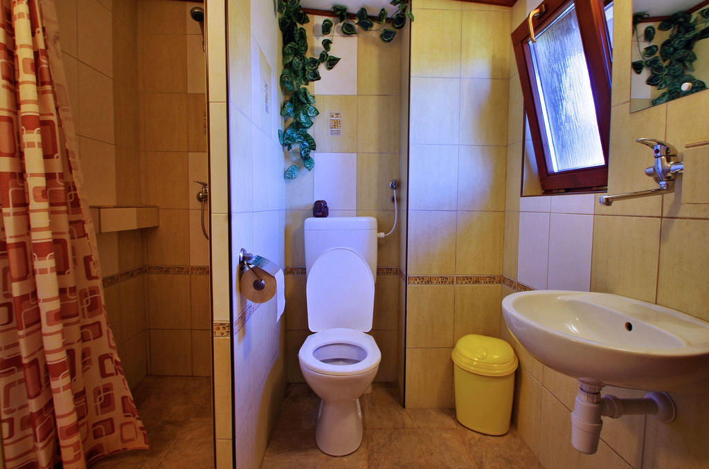Yellow Paradise House Hrabusice Room photo