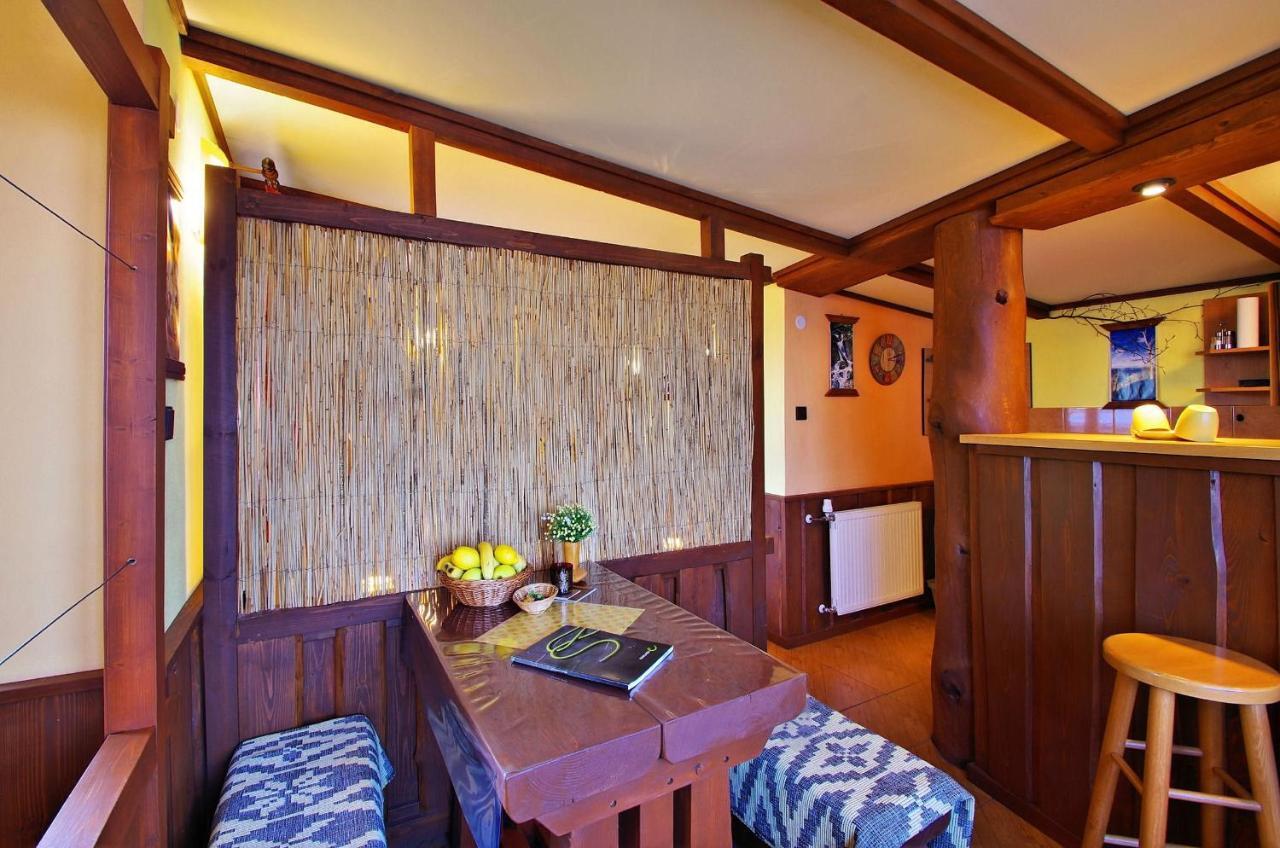 Yellow Paradise House Hrabusice Room photo